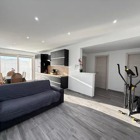 Monty's House * Luino