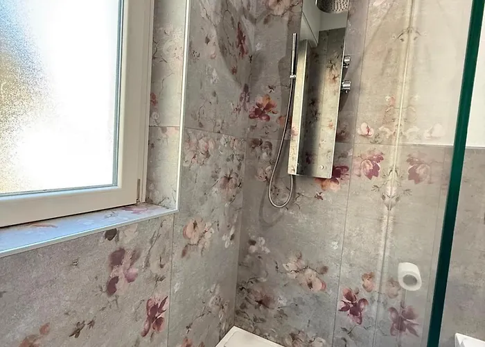 Monty's House Apartamento Luino